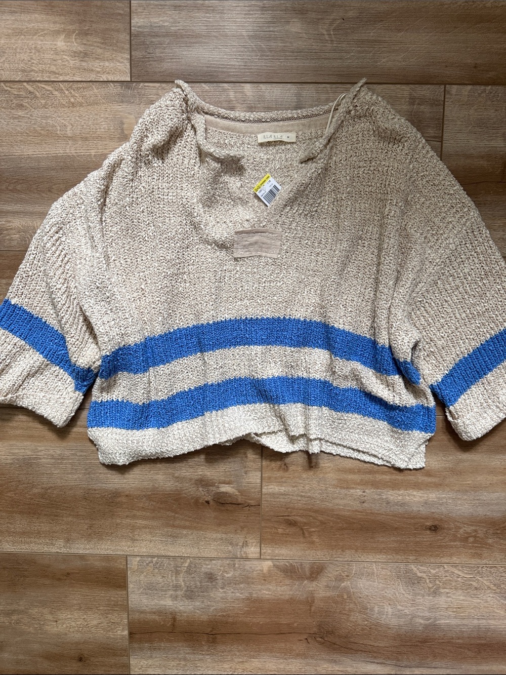ILLA ILLA V-Neck Sweater in Cream and Blue